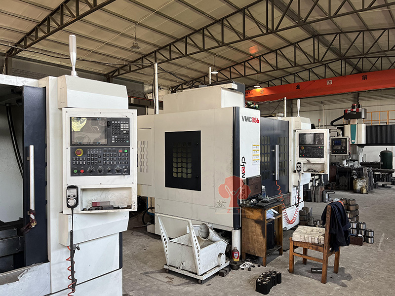 High Speed Nail Making Machine Manufacturing Workshop