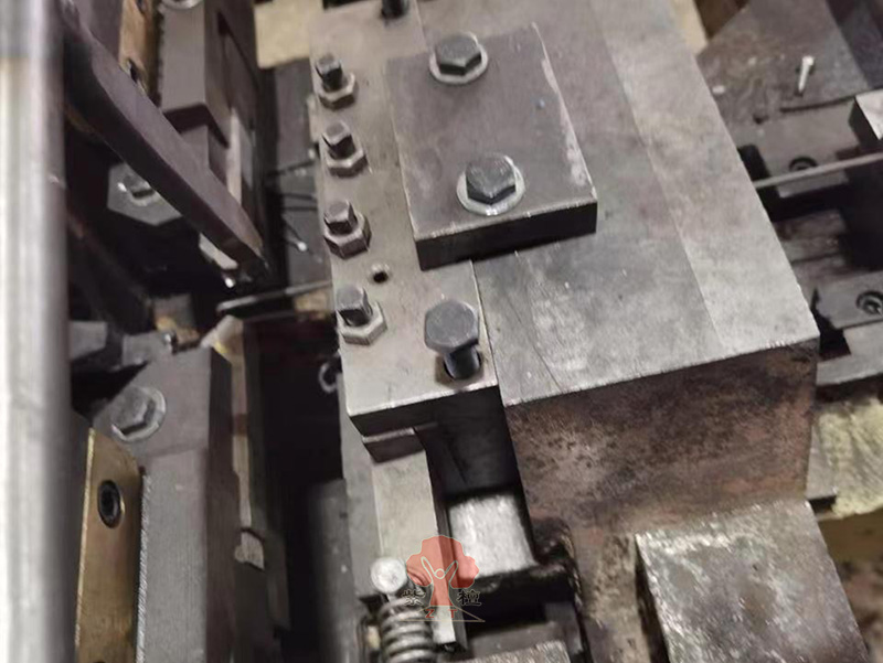 High-Speed U Nail Production