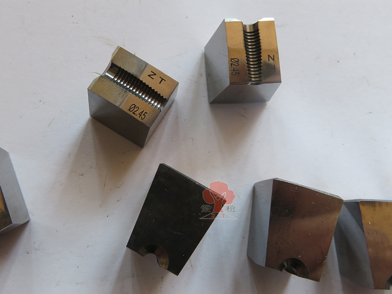 nail moulds griper dies